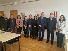 [Translate to English:] Delegacija mongolskega DPM na obisku pri slovenskem DPM