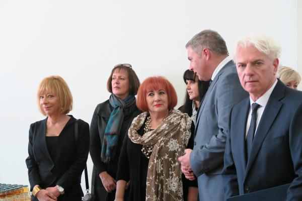 Varuhinja pozdravlja odprtje varovanega oddelka za otroke in mladostnike s težavami v duševnem zdravju