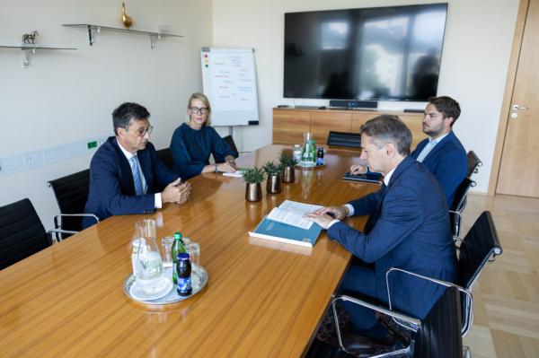 Varuh poročili za leto 2023 predal tudi predsedniku vlade