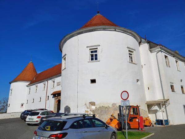 DPM nenapovedano obiskal SVZ Hrastovec