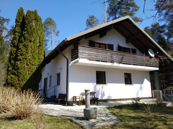 Predstavnici državnega preventivnega mehanizma na obisku v stanovanjskih skupinah Črnava in Reteče