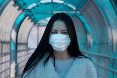 Zbornica za razvoj slovenskega zasebnega varovanja se je odzvala na Varuhov predlog v zvezi z diskriminacijo gluhih pri komunikaciji zaradi uporabe zaščitnih mask