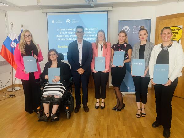 Varuh podelil nagrade za magistrska in doktorska dela s področja človekovih pravic