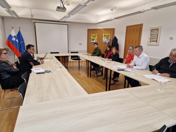 Ombudsman with trade unions: 