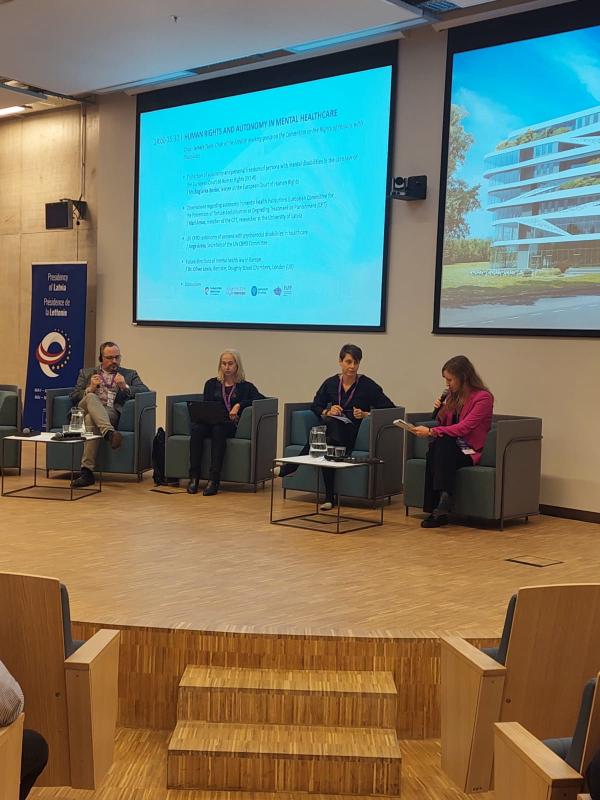 Ombudsman representative at a conference on the autonomy in mental health