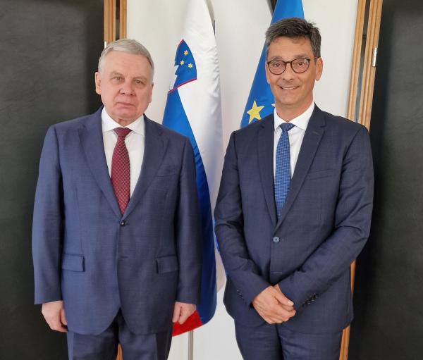 Ombudsman with the Ukrainian Ambassador on care for refugees from Ukraine