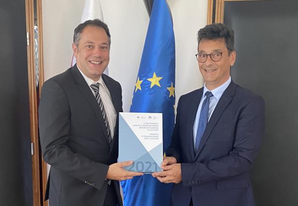 Human rights ombudsman meets minister for Slovenians abroad