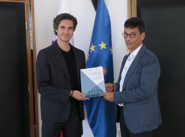 Minister of Labor with the Ombudsman on a visit briefly on extensive issues