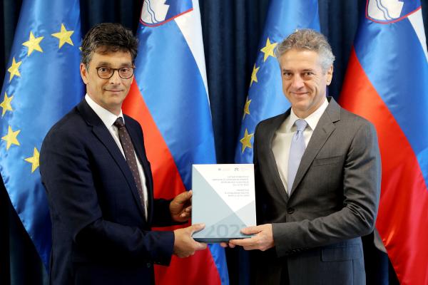 The Ombudsman presented the 2022 report to the Prime Minister