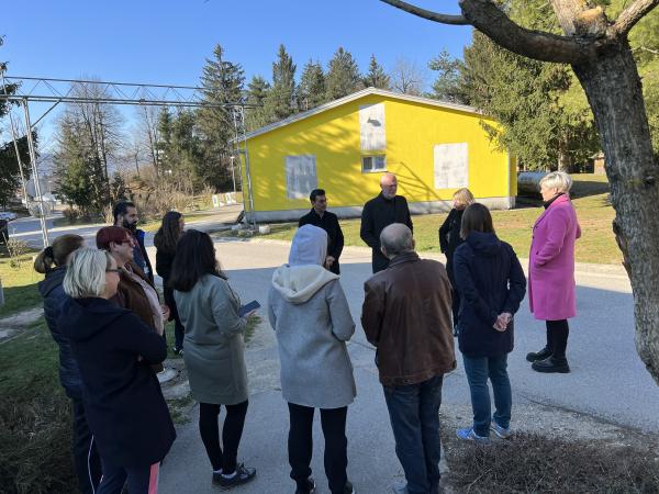 Varuh človekovih pravic obiskal nastanitveni center v Logatcu