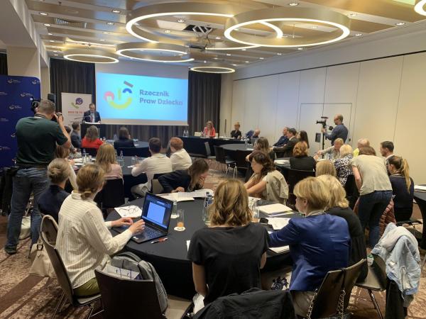 Namestnik varuha dr. Ruparčič na ENOC konferenci v Varšavi