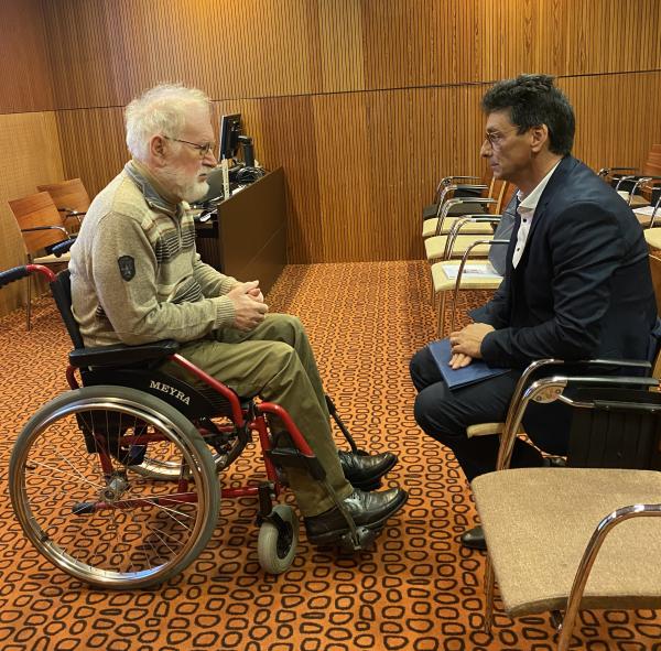 Varuh na posvetu Združenja mulptiple skleroze Slovenije o pomenu dostopnosti javnih ustanov za invalide 