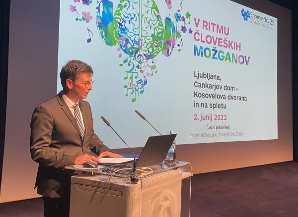 Varuh Svetina: »Izobraževanje o demenci lahko pomaga h korakom iz stigme in sramu!« 