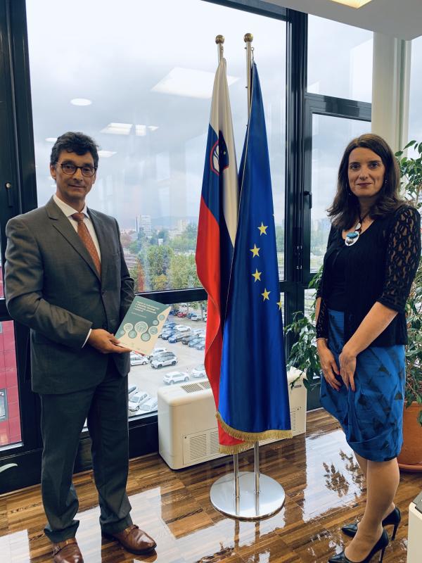 Varuh pred začetkom šolskega leta obiska ministrico za izobraževanje, znanost in šport