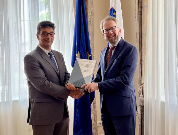 Varuh predsedniku Ustavnega sodišča RS predal poročilo za 2021