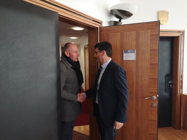 Varuh Svetina na delovnem srečanju z ministrom za zdravje Šabedrom