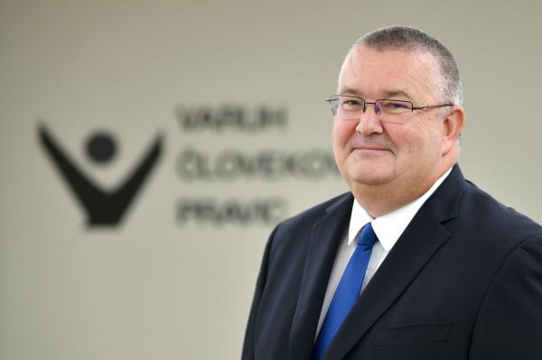 Poslanci namestnika varuha Ivana Šeliha imenovali še za en mandat