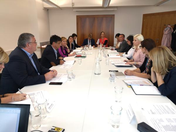 Varuh in ministrica za delo intenzivno o številnih temah