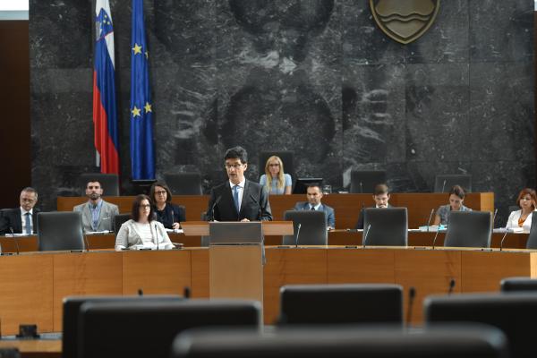 Državni preventivni mehanizem redno preverja, kako ravnajo z osebami, ki jim je bila odvzeta prostost