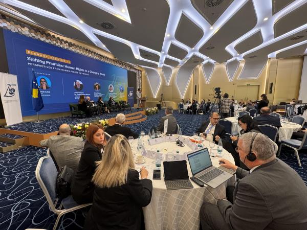 Dvorana z udeleženci