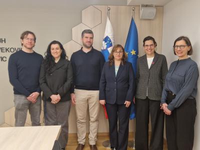 Varuhinja z UNHCR o izzivih novega migracijskega pakta in krepitvi sodelovanja