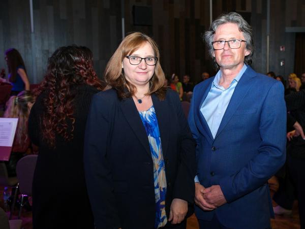 Varuhinja človekovih pravid dr. Simona Drenik Bavdek in Bojan Cizel, predsednik Dru&scaron;tva Sožitje Kr&scaron;ko. Foto: Foto Colarič