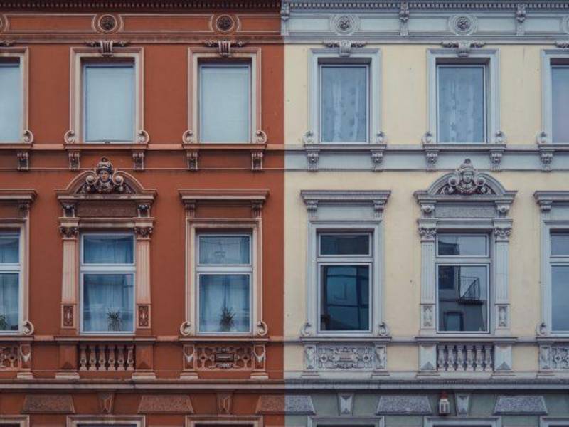 Različne barve stavbi