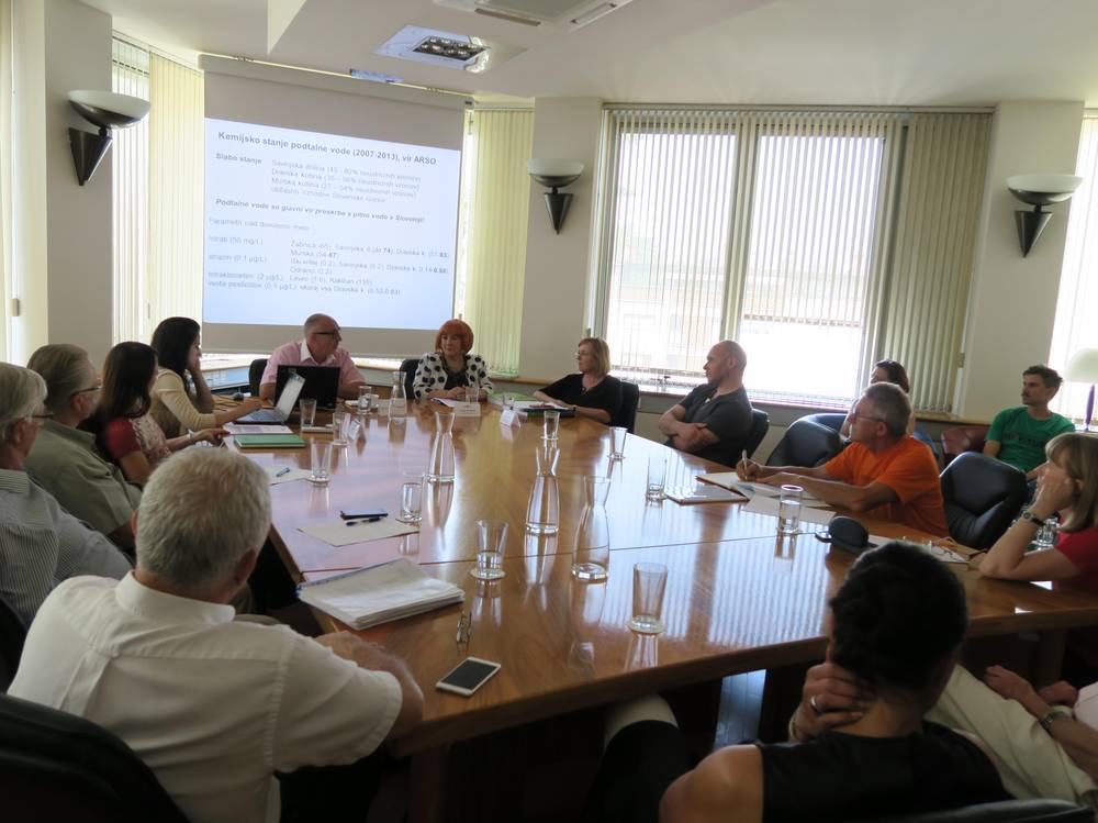 Pogovor s predstavniki civilne družbe o problematiki voda Pogovor s predstavniki civilne družbe o problematiki voda
