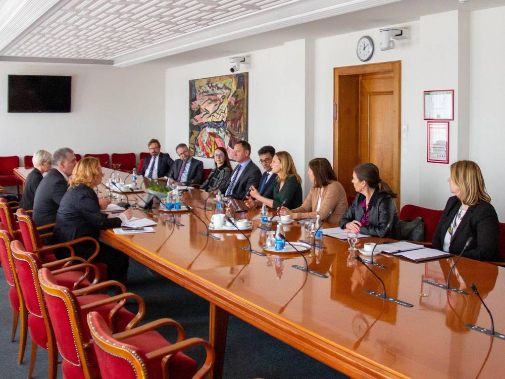 Varuh na srečanju pri predsedniku DS-a Varuh na srečanju pri predsedniku DS-a