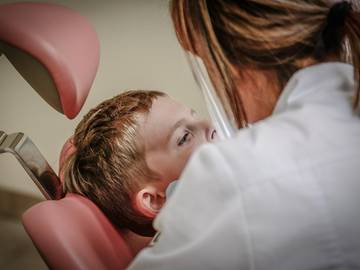 Otrok pri zobozdravnici